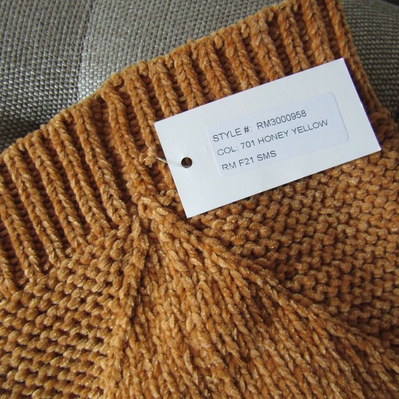 Rebecca Minkoff Chenille Traveling Beanie in Honey Yellow - Picture 3 of 4